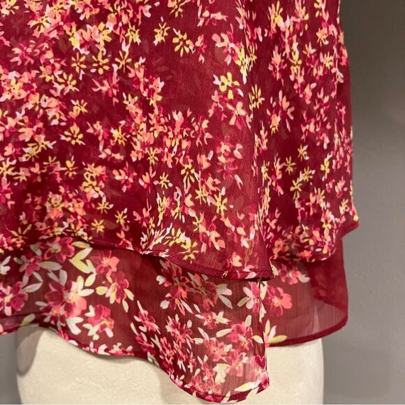 Slightly sheet floral crop top with straps - Picture 4 of 14